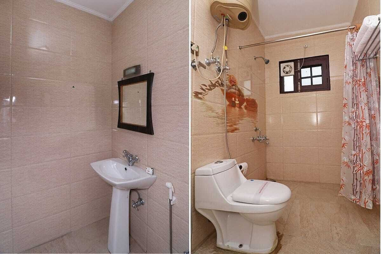 Bathroom, Hotel Shree Mazda, Srinagar