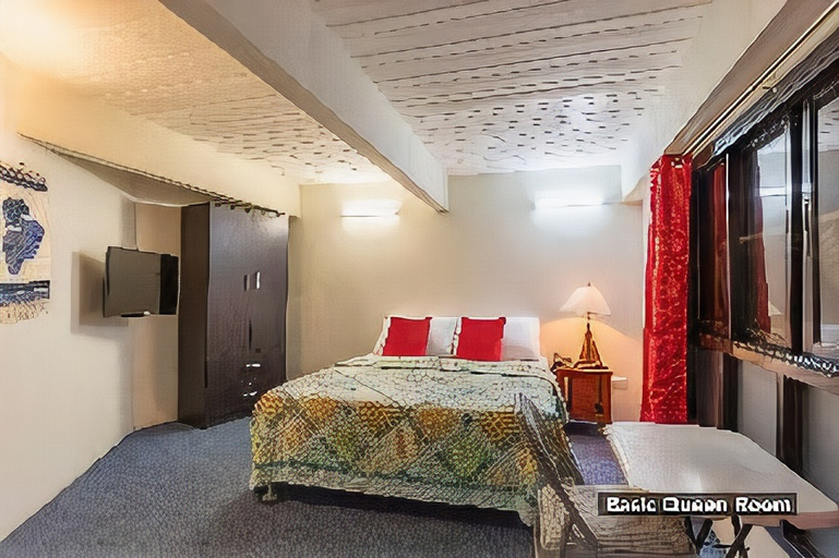 Bedroom 4, South Drive Baguio Manor, Baguio City