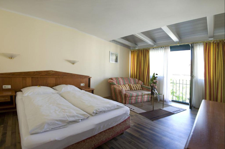 Bedroom 3, Aparthotel Landau an der Isar, Dingolfing-Landau