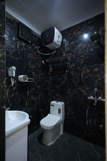 Bathroom, Sparrow Farms And Resort, Lucknow