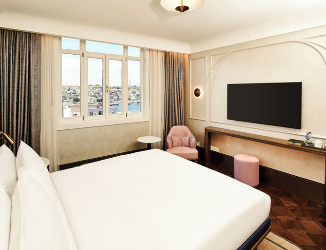 Bedroom 4, Les Temps Istanbul Karakoy, Curio Collection By Hilton, Beyoğlu