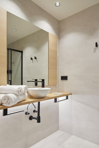 Bathroom 4, Pension Pakeleku, Guipúzcoa