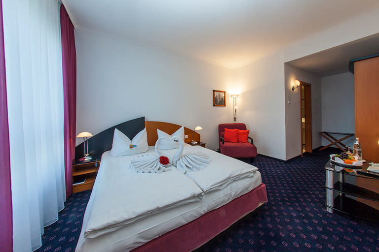 Bedroom 2, Hotel Belmondo Leipzig Airport, Nordsachsen