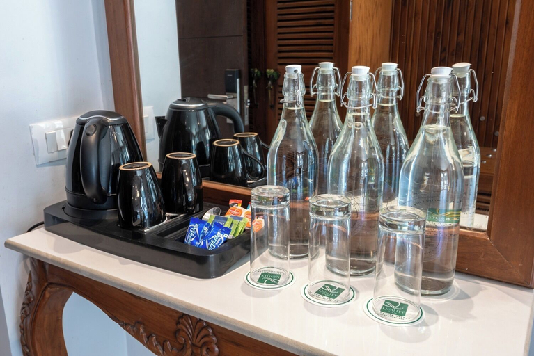 Food & Drinks 5, Quality Inn by Lawrence, Kangra