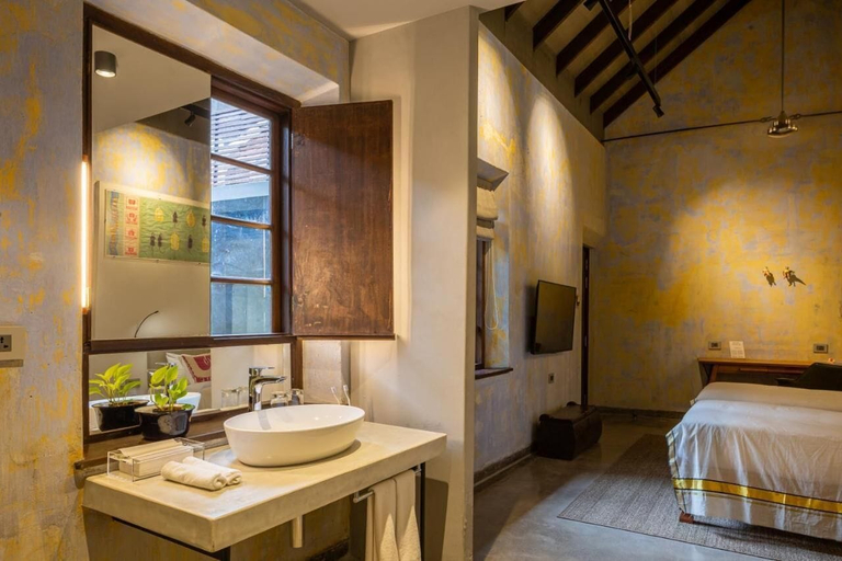 Bathroom 4, ザ ポストカード マンダレーホール、コーチ, Ernakulam