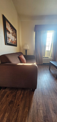 Bedroom 3, Dilley Motor Inn, Frio