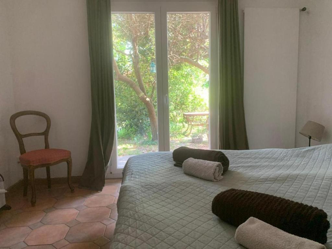 Bedroom 2, GOLDEN HILL Quiet Spacious Rooms, Garden, Shared Kitchen, Lugano