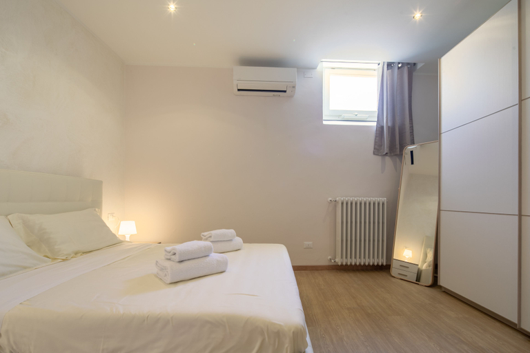 Bedroom 3, Modern Duomo View by Mmega, Florence