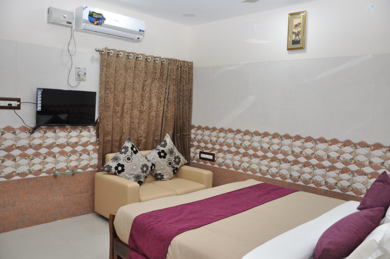 Bedroom 3, Hotel Green Palace, Thanjavur
