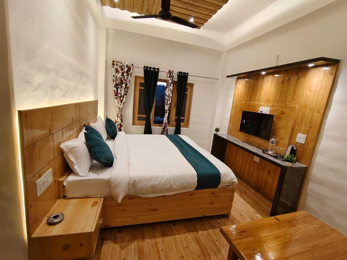 Bedroom, Hotel Karan's Inn, Almora