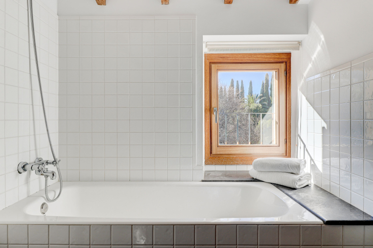 Bathroom 3, Hotel Desbrull - Turismo de interior, Baleares