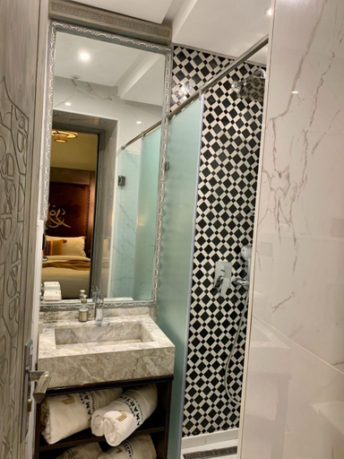 Bathroom, Riad Villa Margaux, Essaouira