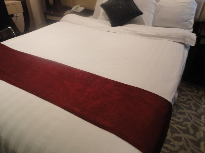 Bedroom, Imperial Suites Hotel, Manama