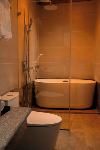Bathroom 4, Tam Coc Center Luxury Hotel & Villa, Hoa Lư