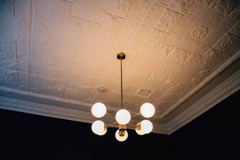 Others 5, Rooms of Renown, Leeton