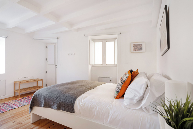 Bedroom, Flora2 Flora Apartments, 1 BR on 1st Floor, Porto