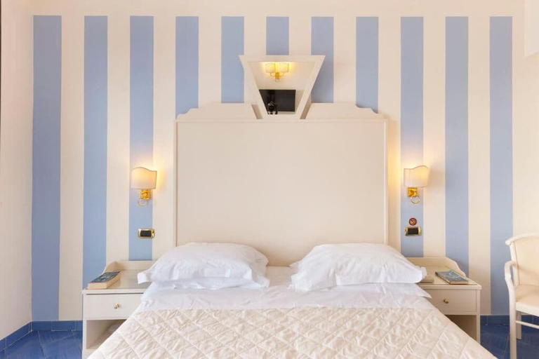 Bedroom 4, Hotel Bristol, Napoli