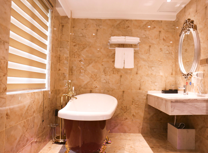 Bathroom 2, Empty cup chain hotel (wuhan minzu university), Wuhan
