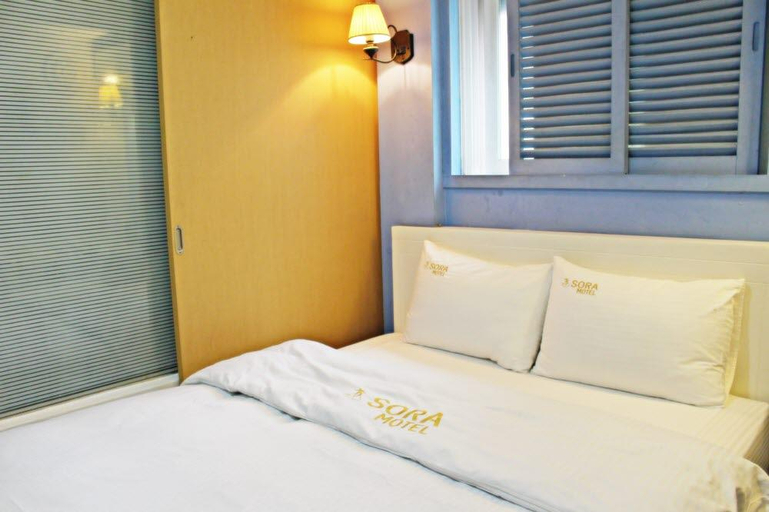 Bedroom 3, Idae (Shinchon) Sora, Seodaemun