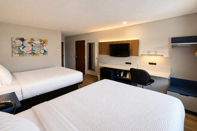 Bedroom 4, Microtel Inn & Suites by Wyndham Macon, Bibb
