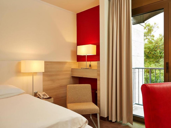 Bedroom 4, Sunday Hotel Bad Soden, Main-Taunus-Kreis