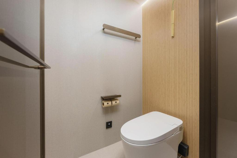 Bathroom 3, Dalian Liangyun Hotel, Dalian