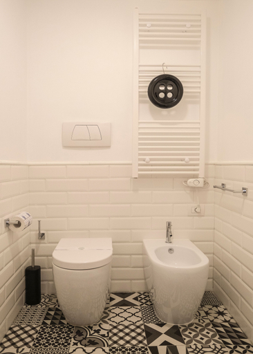 Bathroom 5, Youroom Margutta, Rome