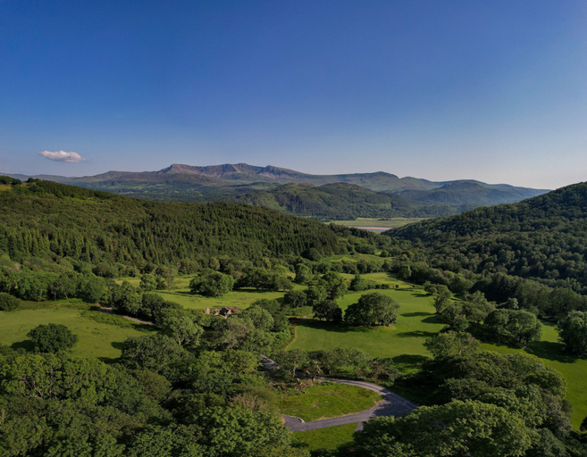 Room 2, Cesailgwm Glamping Snowdonia, Gwynedd