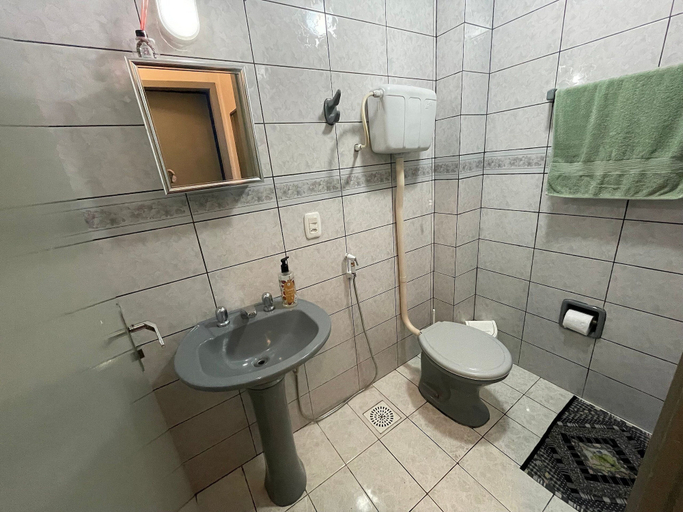 Bathroom 5, Residencial Tristão de Oliveira, Gramado