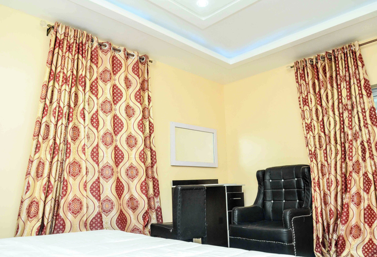 Bedroom 2, Omenma Hotels & Conference Centre, Ahizu-Mb