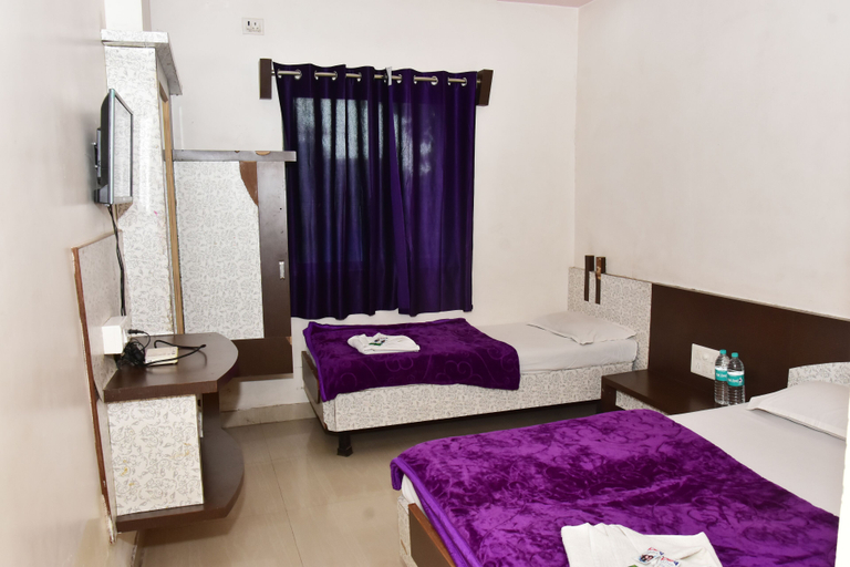 Bedroom 2, Hotel Temple Sai, Ahmadnagar
