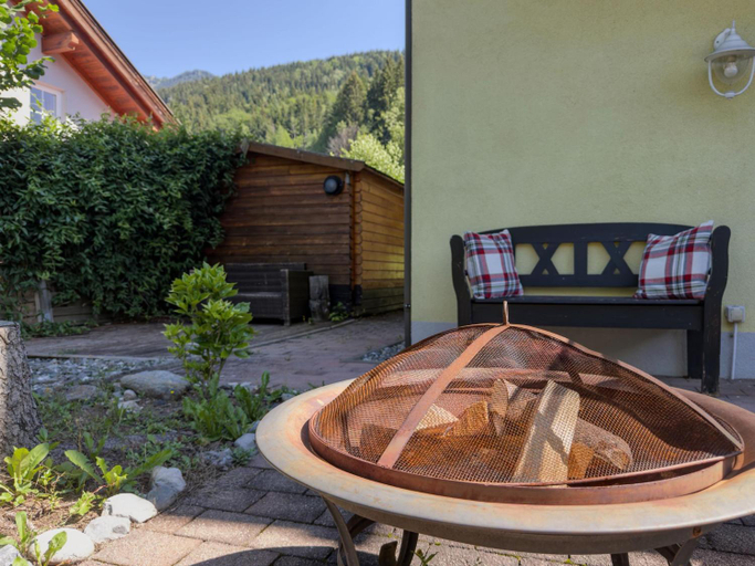 Garden 3, Apartment in Kotschach-mauthen Near ski Area, Hermagor