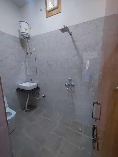 Bathroom, The Rose Bagh Resort Pushkar, Ajmer