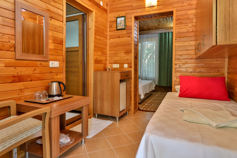 Bedroom 5, Çıralı Orange Motel, Kemer