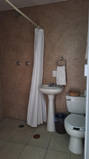 Bathroom 4, Los Pueblitos de Guanajuato, Guanajuato
