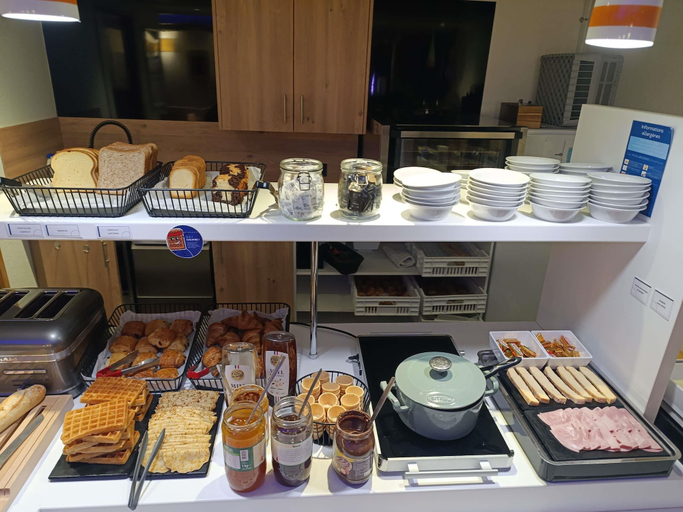 Food & Drinks 5, ibis budget Romorantin, Loir-et-Cher