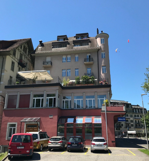 Exterior & Views