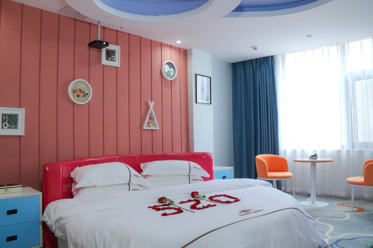 Bedroom 2, Zhenyi Movie Theme Hotel, Qujing