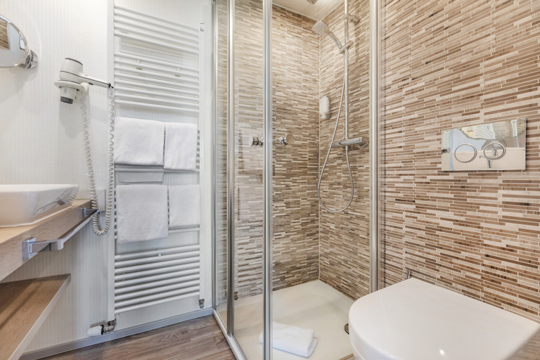 Bathroom 4, Landhotel Bellevue, Marburg-Biedenkopf