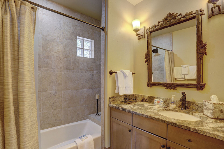 Bathroom 3, Cloud Peak Vista Peak 7 Private Home with Hot Tub, Summit