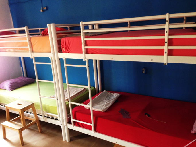 Bedroom 3, Shantihome Hostel Izmir, Konak