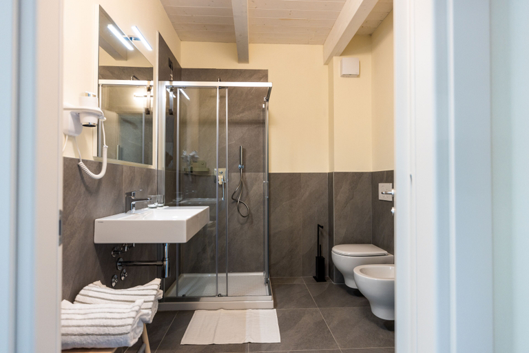 Bathroom, Agriturismo I Tre Colli, Parma