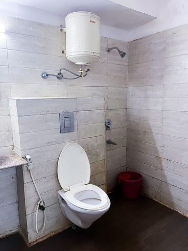 Bathroom 4, Roomshala 116 Krishna Villa, Delhi