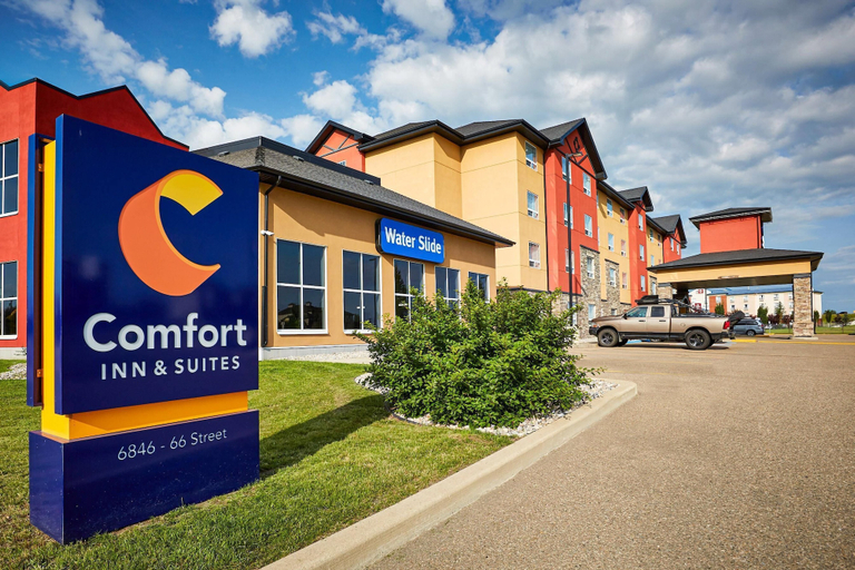 Exterior & Views 1, Comfort Inn & Suites Red Deer, Division No. 8