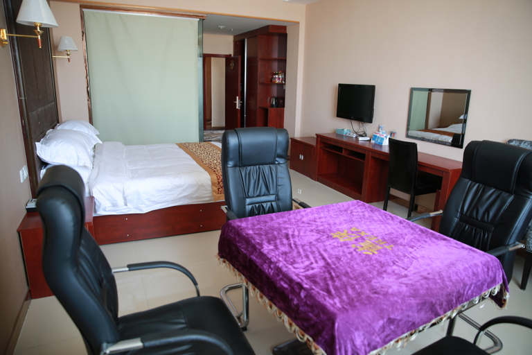 Bedroom 2, QIN YUAN HOTEL, Bayin'gholin Mongol