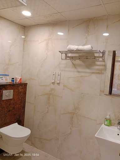 Bathroom 4, Signature Inn, Bangalore