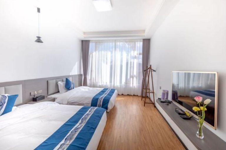 Bedroom 2, Dali Qihai Station, Dali Bai
