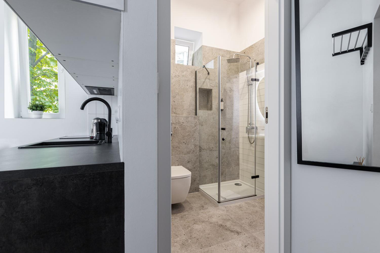 Shower 5, Native Apartments Łazarza 3, Kraków City