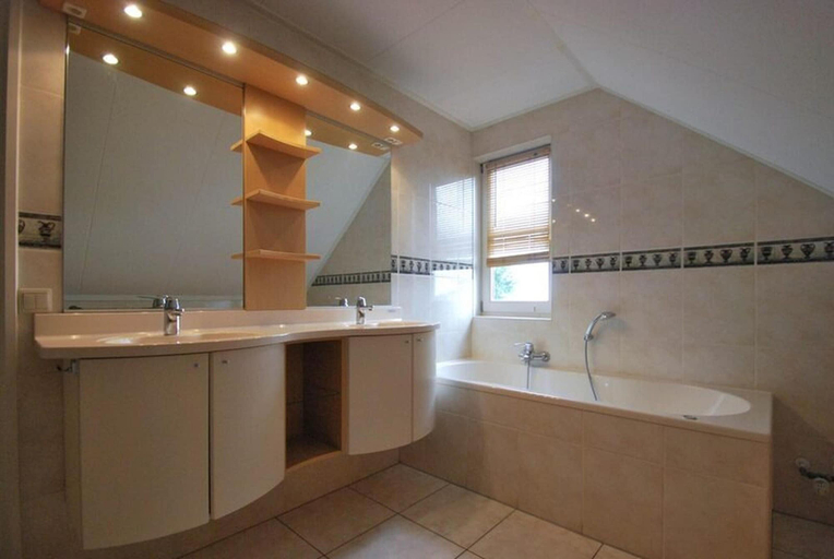 Bathroom 3, Beachside Dune Villa With Garden, Wûnseradiel