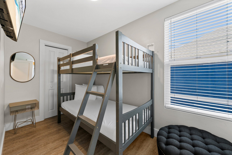 Room 3, Pipedreams East, Baldwin